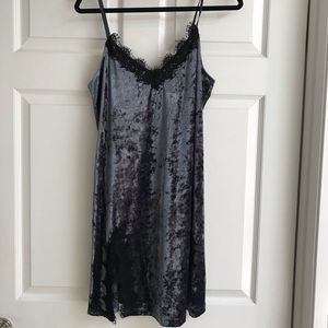 Crushed Velvet dress with slit